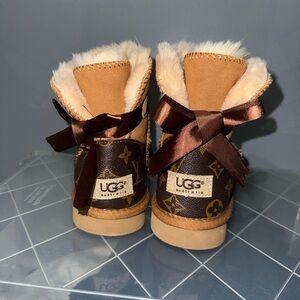 UGG Brown and Tan Ankle Boots with Ribbon Detail